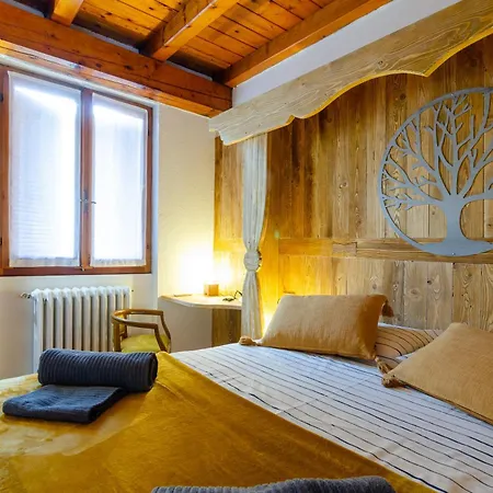 Il Lauro - House -