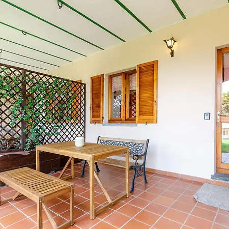 Il Lauro - House - *